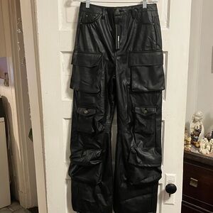 New. Fun fun fun. Fashion Nova. Sz M waist 29”-30 inseam 31” faux black